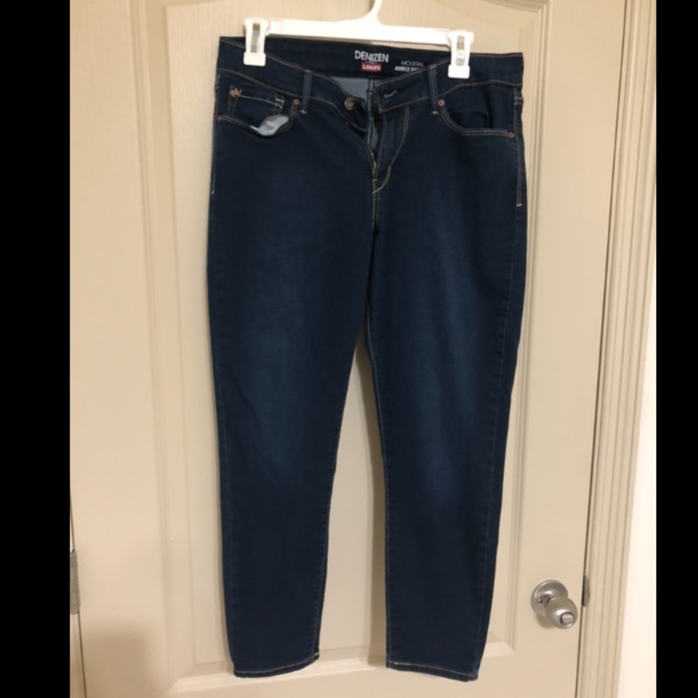 Ankle skinny jeans